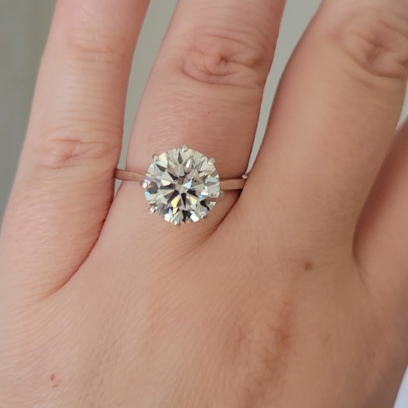 New 4ct Certified Moissanite Engagement Ring, size 8 - Picture 4 of 9